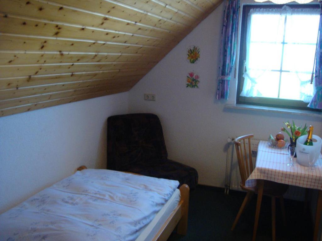 Mettenberger Hof - Pension Grafenhausen Δωμάτιο φωτογραφία